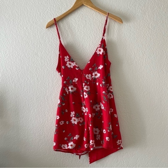 *L’atiste Amy Red Floral Faux Wrap Romper - Picture 5 of 5